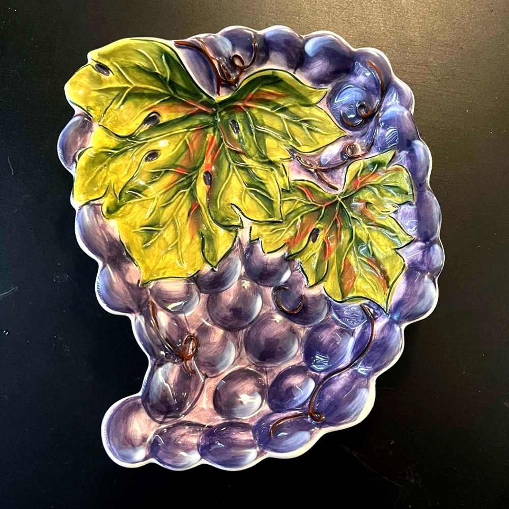 Grape ceramic tray